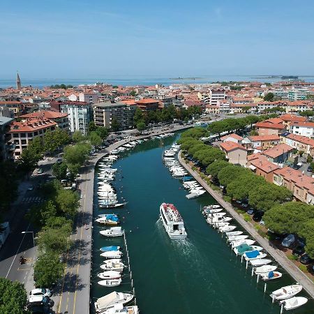 Aparthotel Miramare Grado Esterno foto