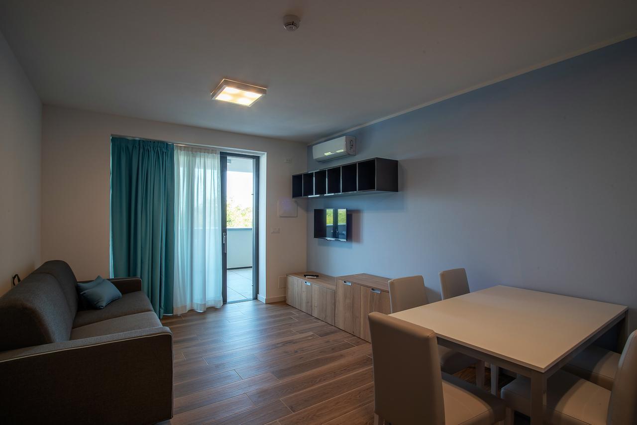 Aparthotel Miramare Grado Esterno foto