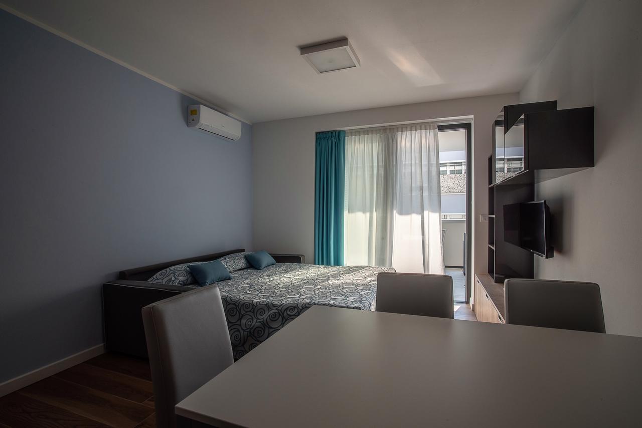 Aparthotel Miramare Grado Esterno foto