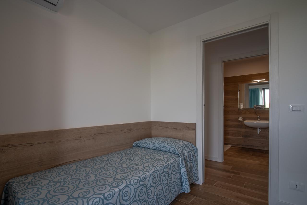 Aparthotel Miramare Grado Esterno foto