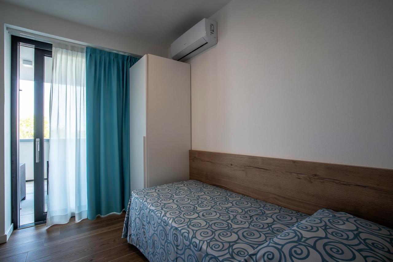 Aparthotel Miramare Grado Esterno foto